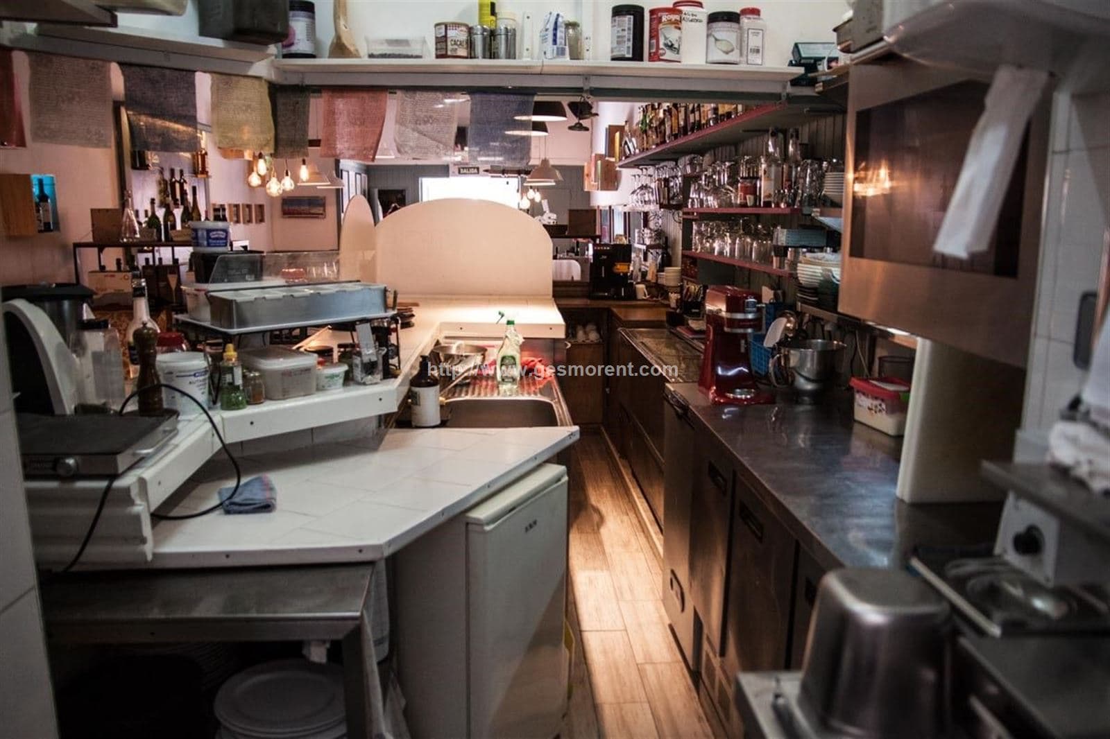 LOCAL EN TRASPASO EN SANTA CATALINA - Foto 5