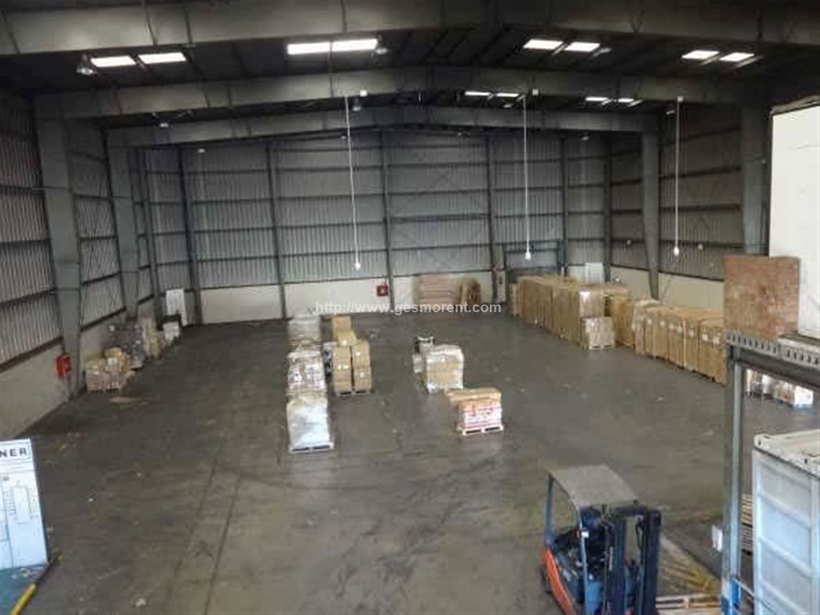 NAVE EN TRASPASO EN BARCELONA - Foto 4