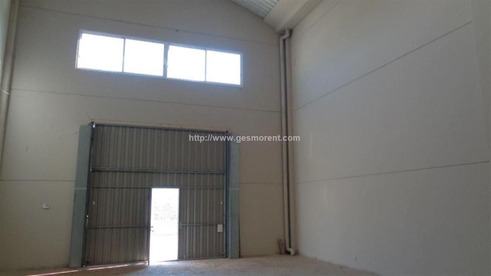 NAVE ADOSADA EN VENTA EN MORA D'EBRE - Foto 2