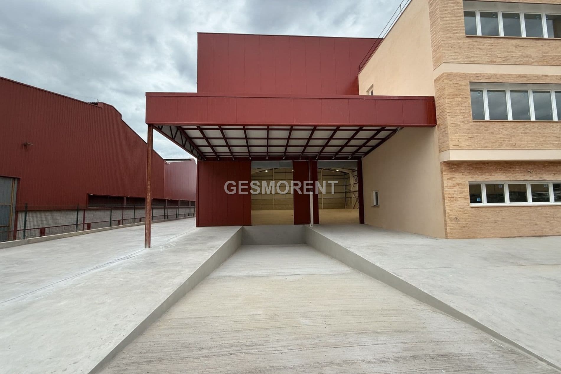 NAVE EN ALQUILER EN EL POLÍGONO DE MARRATXÍ - Foto 2