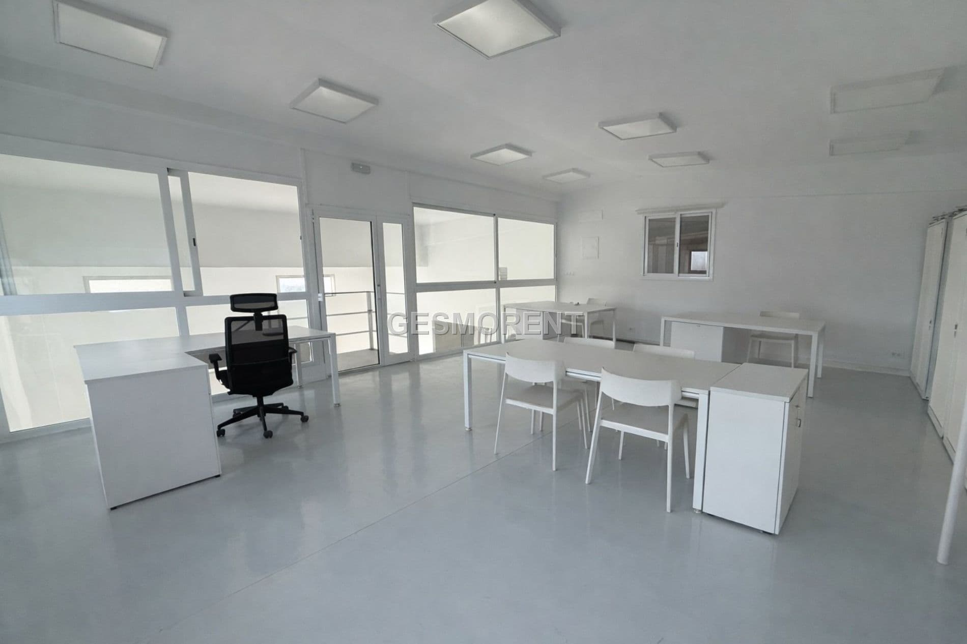 CONJUNTO DE NAVES EN ALQUILER EN LLUCMAJOR - Foto 4