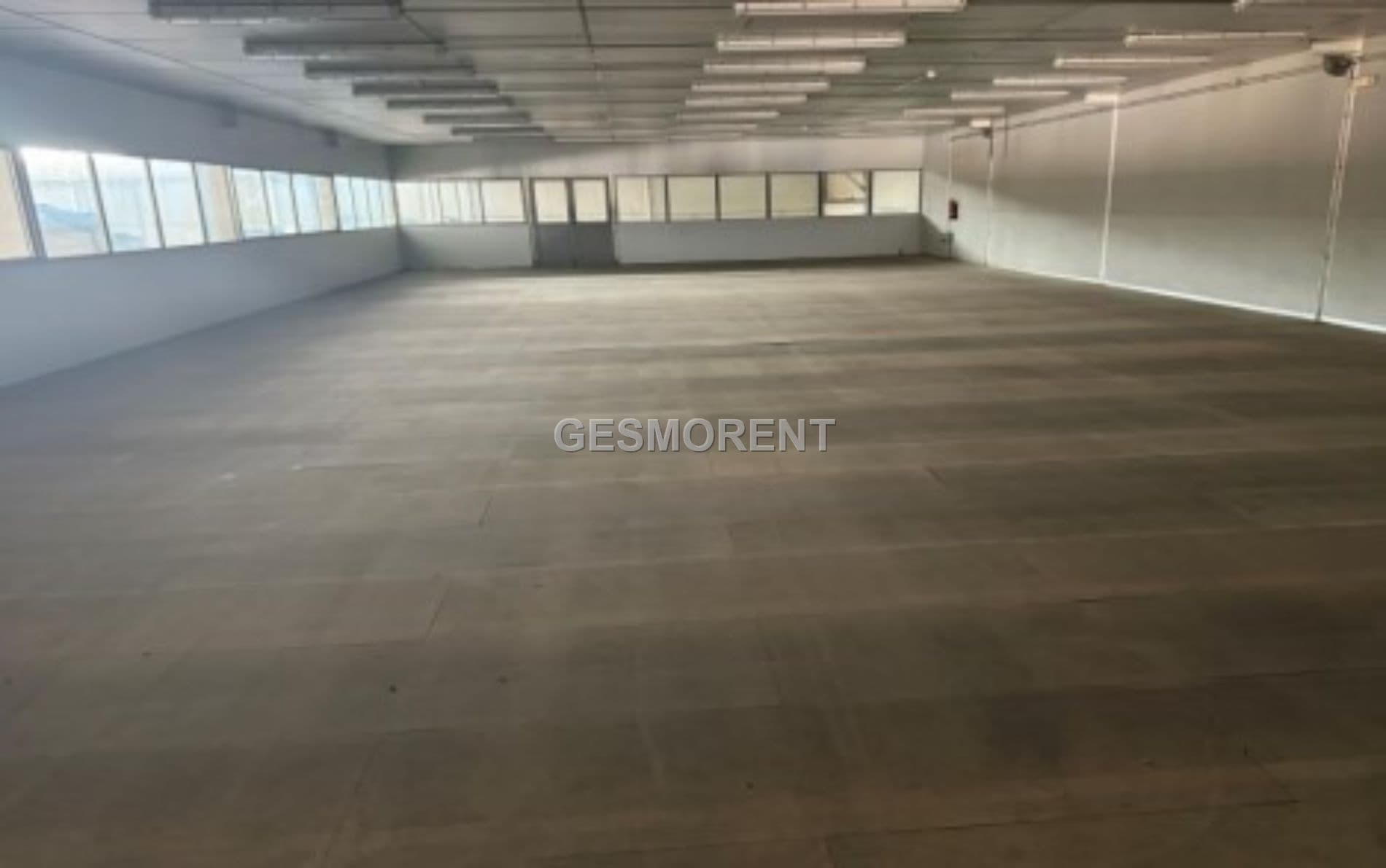 NAVE INDUSTRIAL EN VENTA EN EL POLIGONO EL NEVERO, EN BADAJOZ - Foto 3