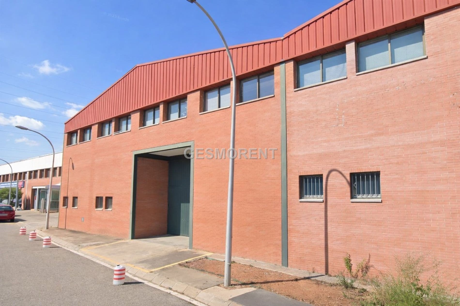 NAVE INDUSTRIAL EN VENTA EN SANT VICENÇ DELS HORTS, BARCELONA - Foto 1