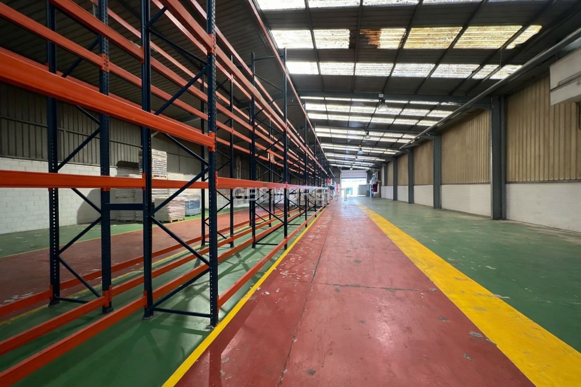 NAVE INDUSTRIAL EN VENTA EN MONTMELÓ, BARCELONA - Foto 3