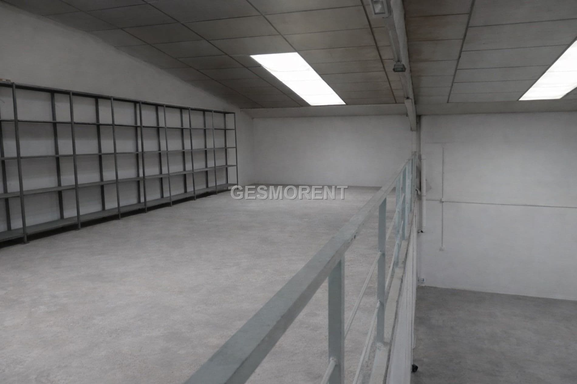 NAVE EN VENTA CON INQUILINO EN EL POLIGONO EL OLIVERAL DE VALENCIA - Foto 3