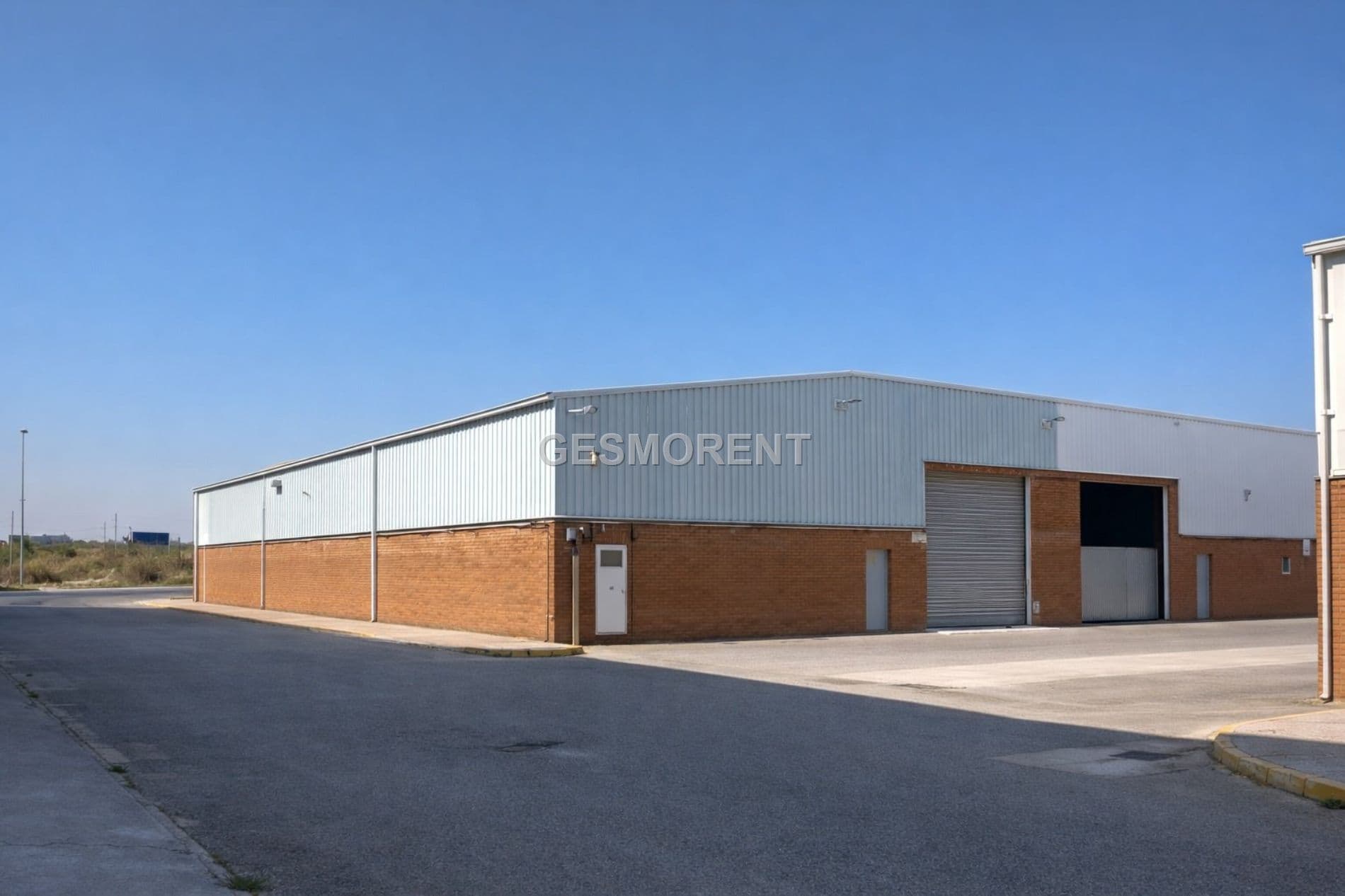 NAVE EN VENTA CON INQUILINO EN EL POLIGONO EL OLIVERAL DE VALENCIA - Foto 1