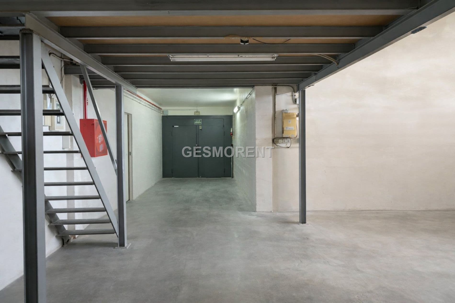 NAVE EN 1ª PLANTA EN VENTA EN MATARÓ - Foto 4