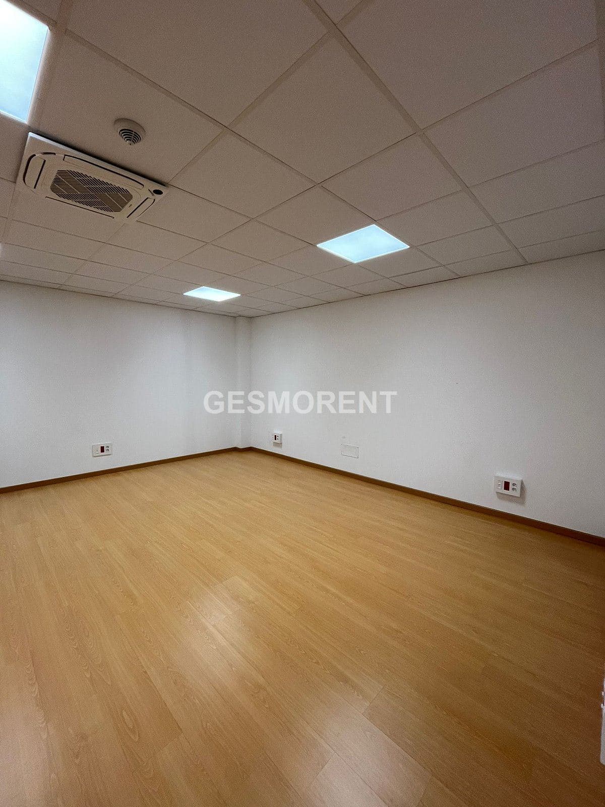 OFICINA EN ALQUILER EN EL POLÍGONO SON CASTELLÓ - Foto 3