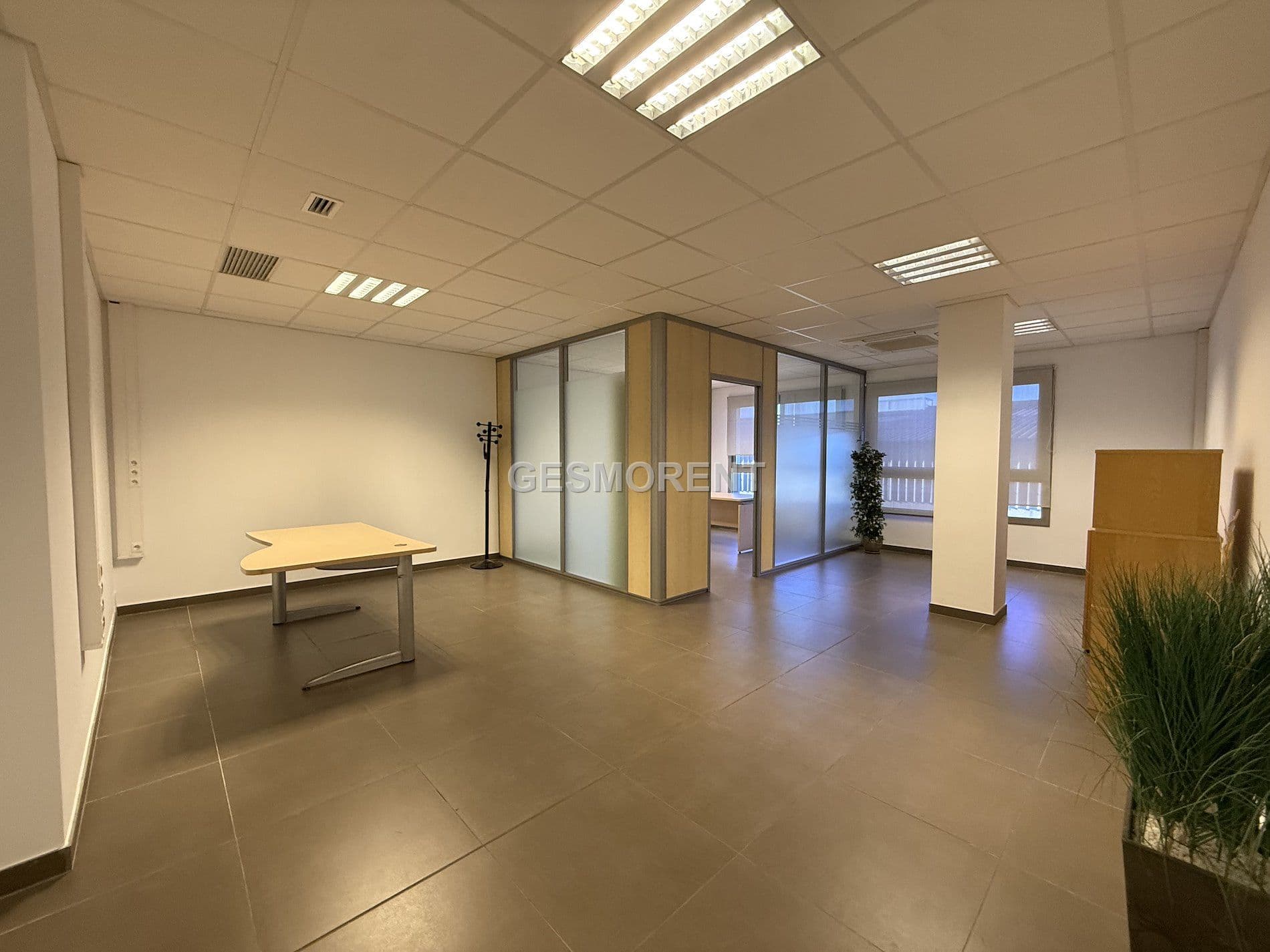 OFICINA EN ALQUILER EN POLÍGONO SON CASTELLO - Foto 1