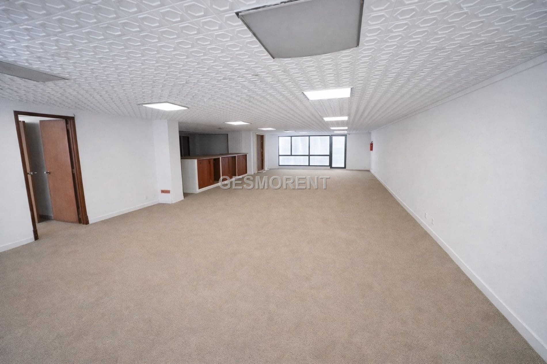 OFICINA EN ALQUILER Y VENTA EN ZONA BONS AIRES - Foto 1