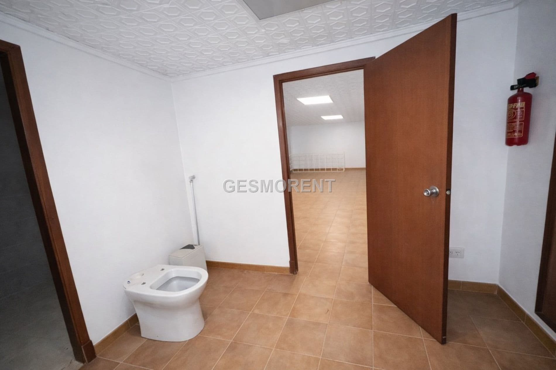 OFICINA EN ALQUILER Y VENTA EN ZONA BONS AIRES - Foto 5