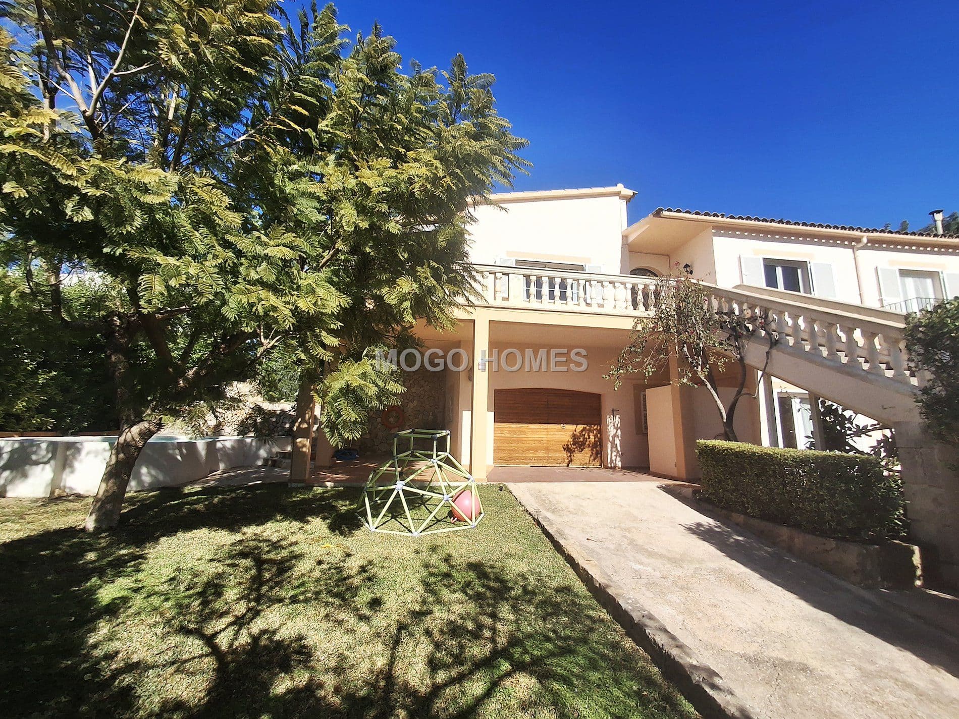 CHALET AMPLIO Y LUMINOSO EN LA BONANOVA - Foto 2