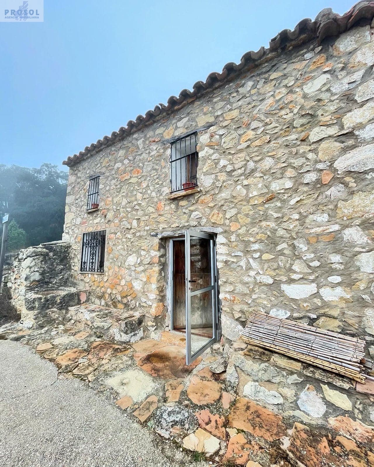 VENTA MASÍA EN LA LOCALIDAD DE BENAFIGOS - Foto 1