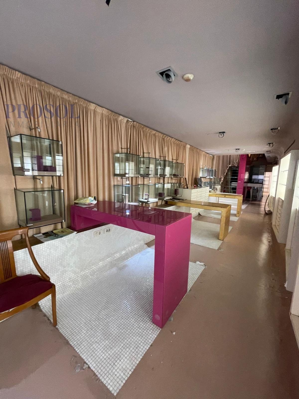 CASA CON ASCENSOR EN VENTA - Foto 2