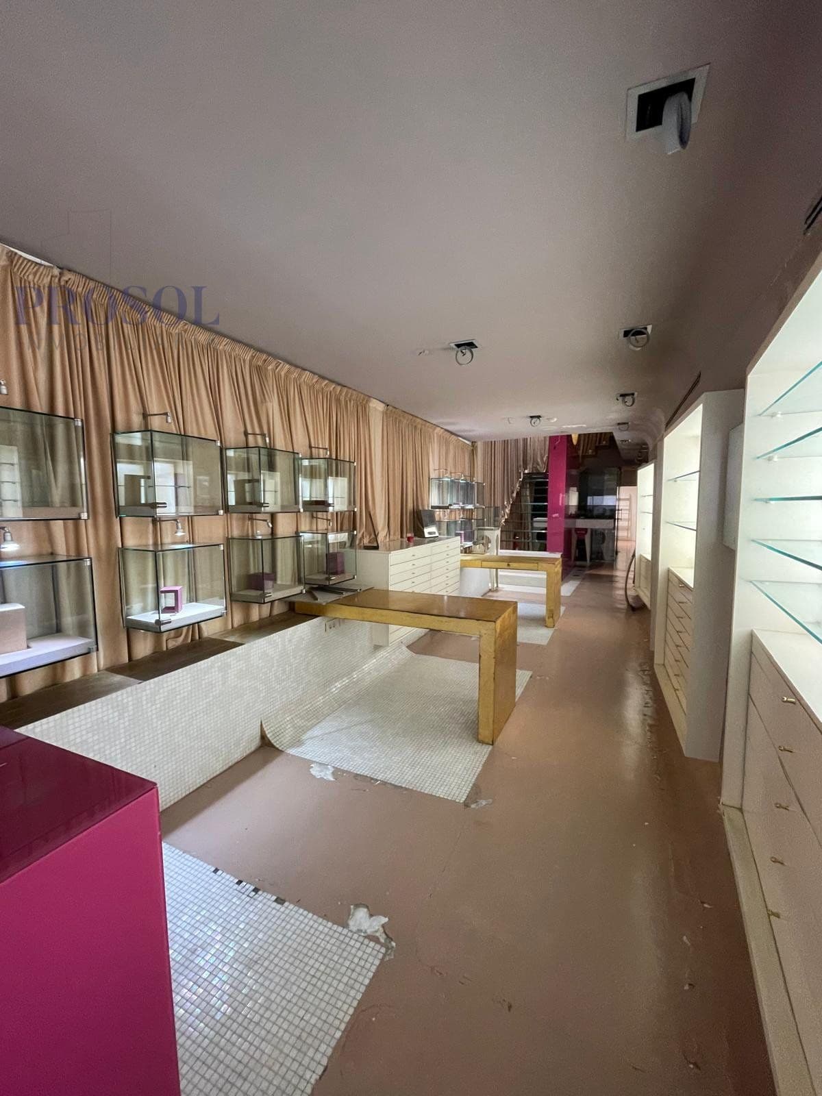 CASA CON ASCENSOR EN VENTA - Foto 3