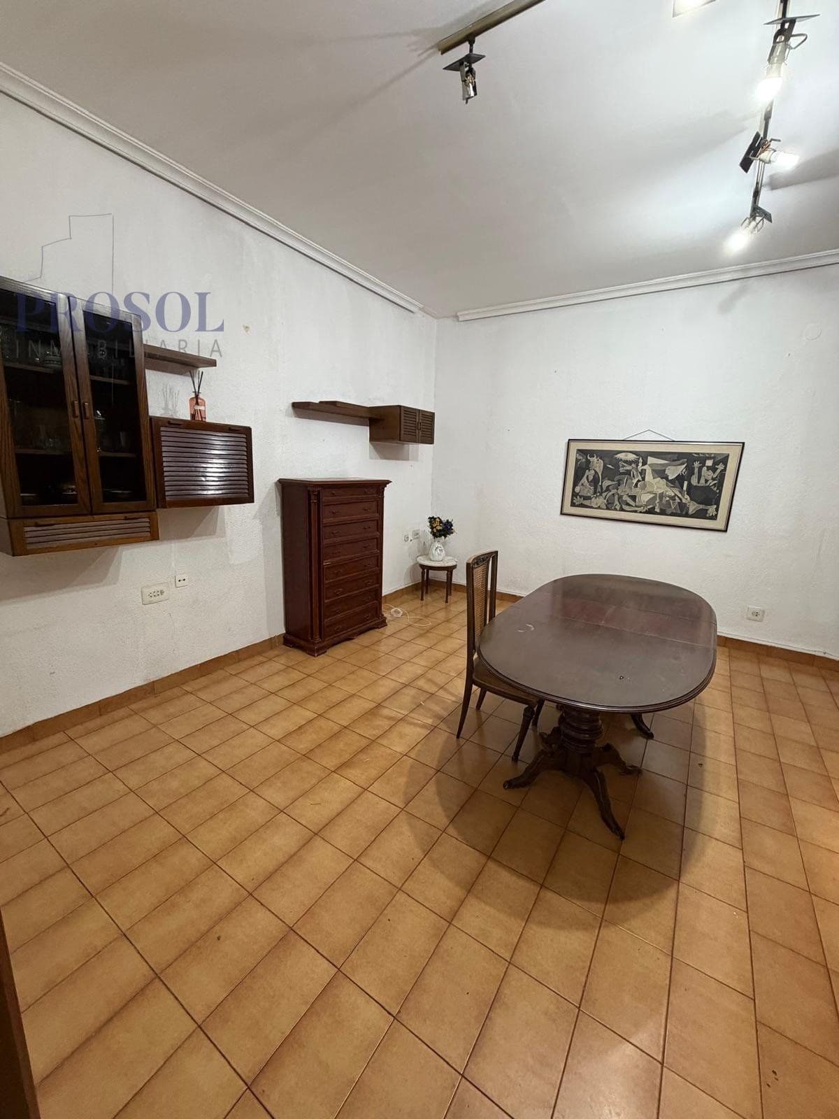 Edificio Completo con Cochera Doble y 2 Viviendas Independientes - Foto 3