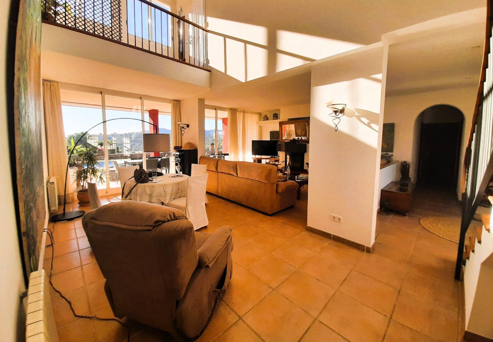 FINCA RÚSTICA  CON PISCINA Y VISTAS MAR RODEADA DE NATURALEZA - Foto 1