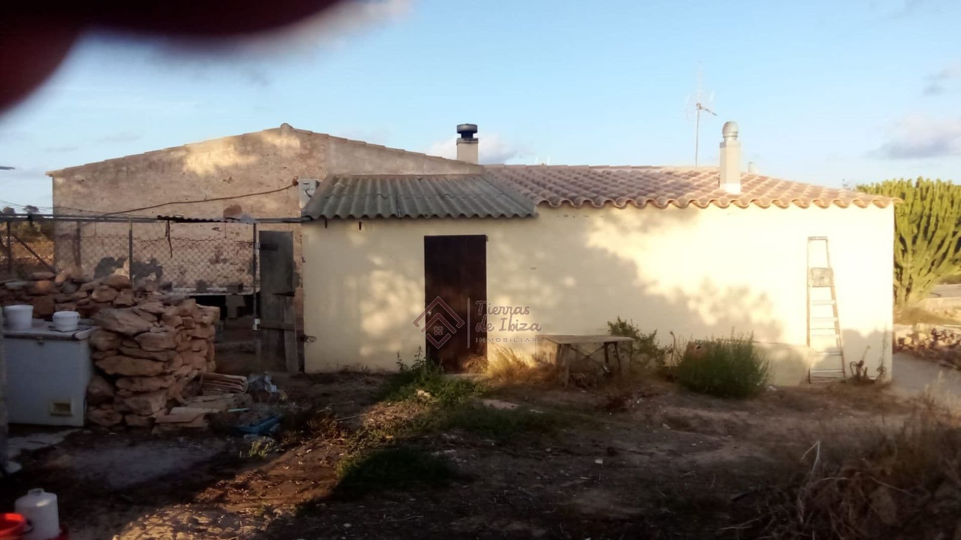 Finca Rústica con 2 Anexos y Parcela en Formentera - Foto 3