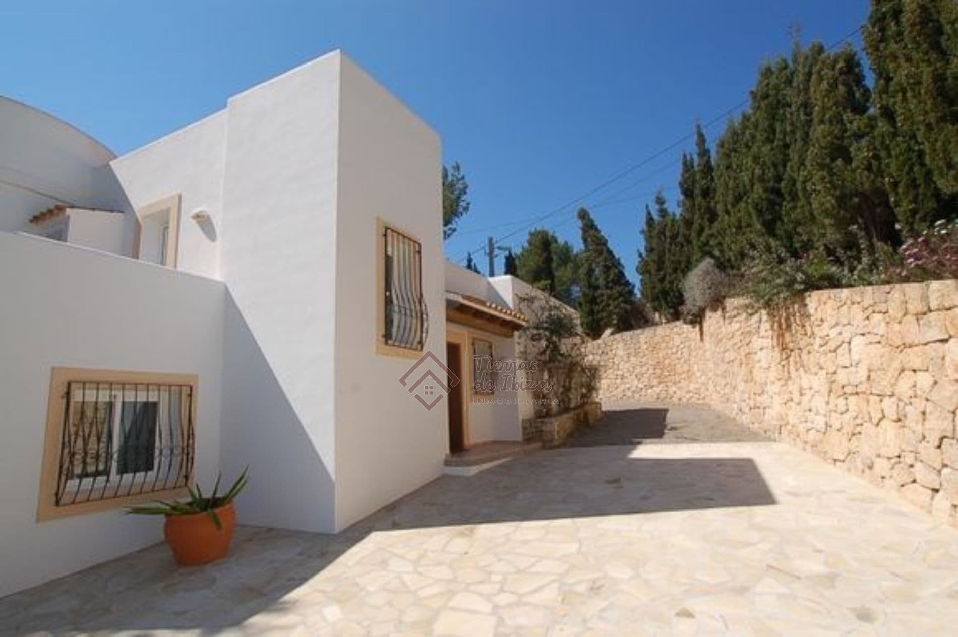 Casa Independiente con Piscina, Trastero y Garaje en Alquiler Anual en Cala Llonga - Foto 4