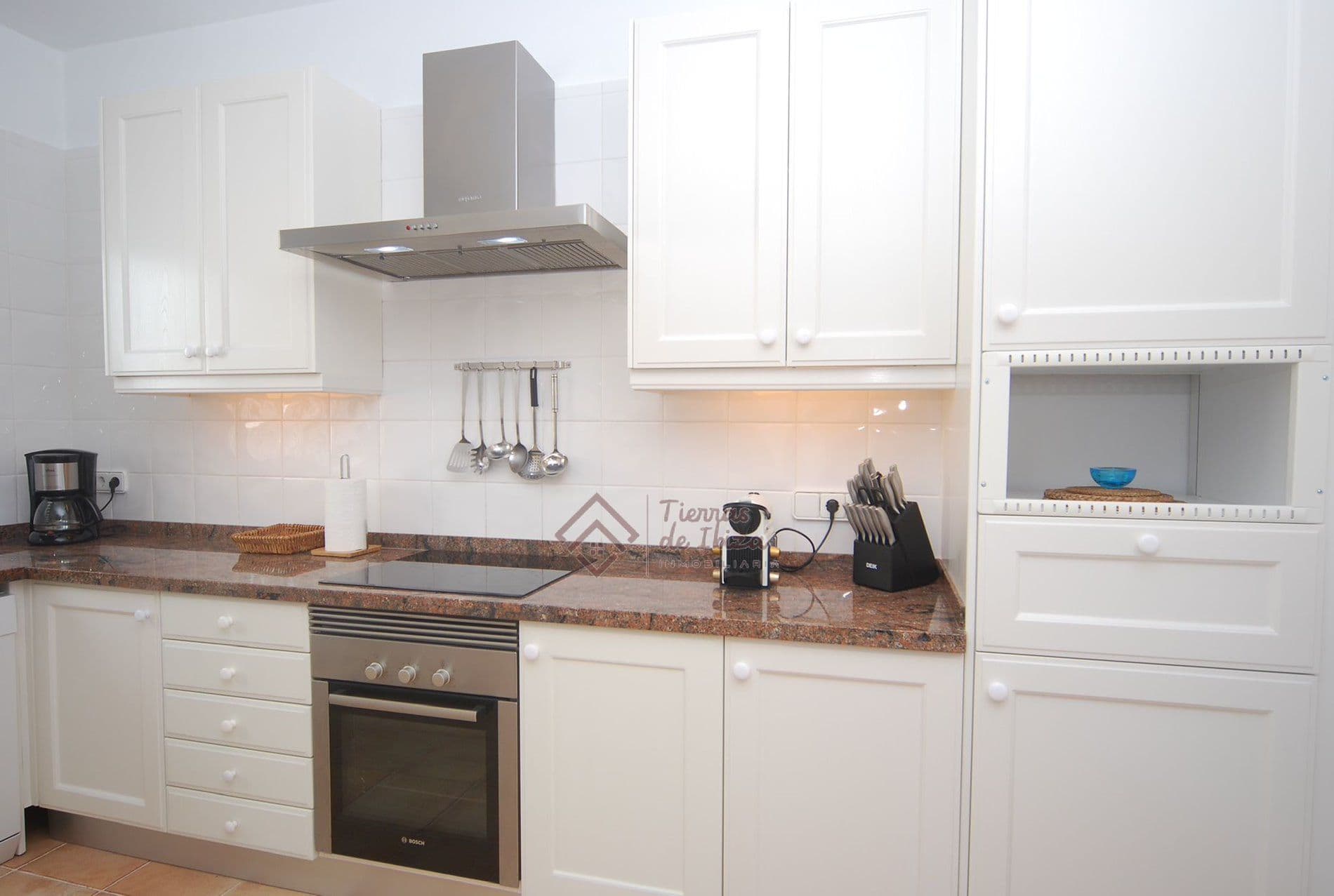 Casa Independiente con Piscina, Trastero y Garaje en Alquiler Anual en Cala Llonga - Foto 5