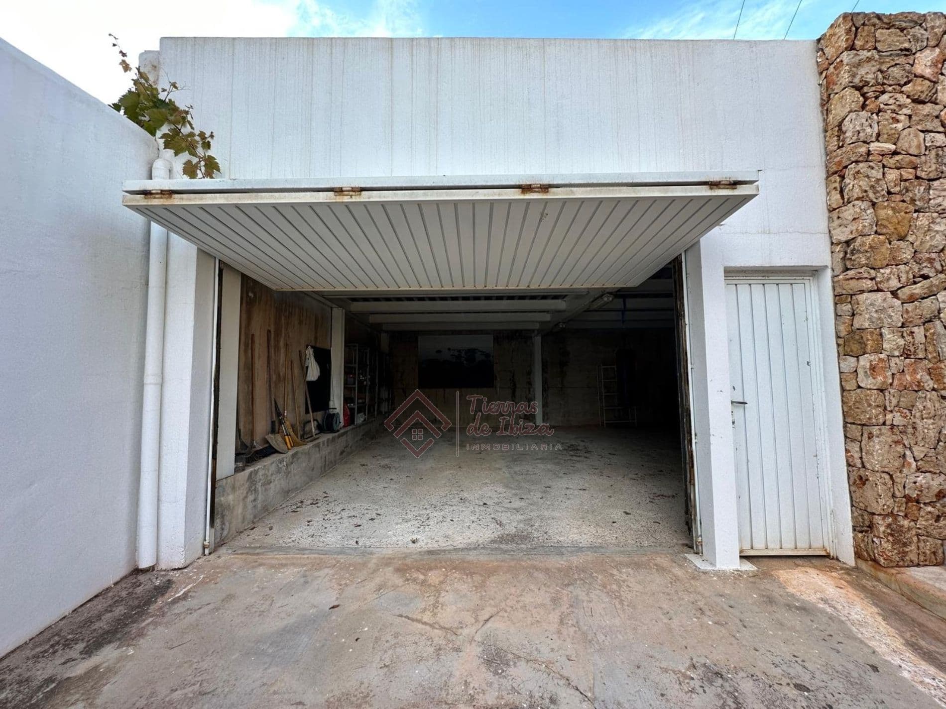 Chalet con Piscina, Trastero y Garajes en Santa Eulalia - Foto 4