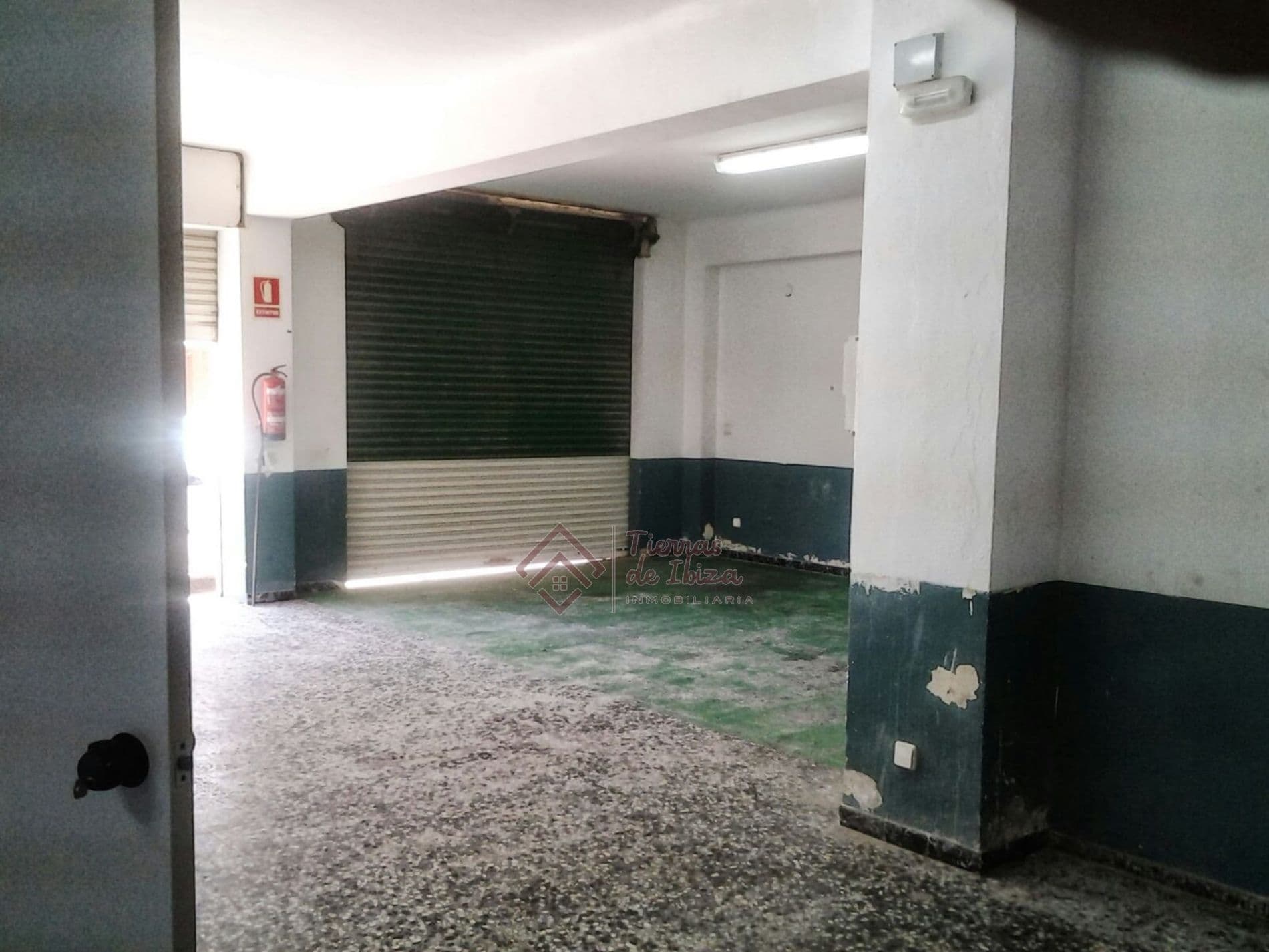 Local Comercial con Múltiples Posibilidades en Cap Martinet - Foto 2