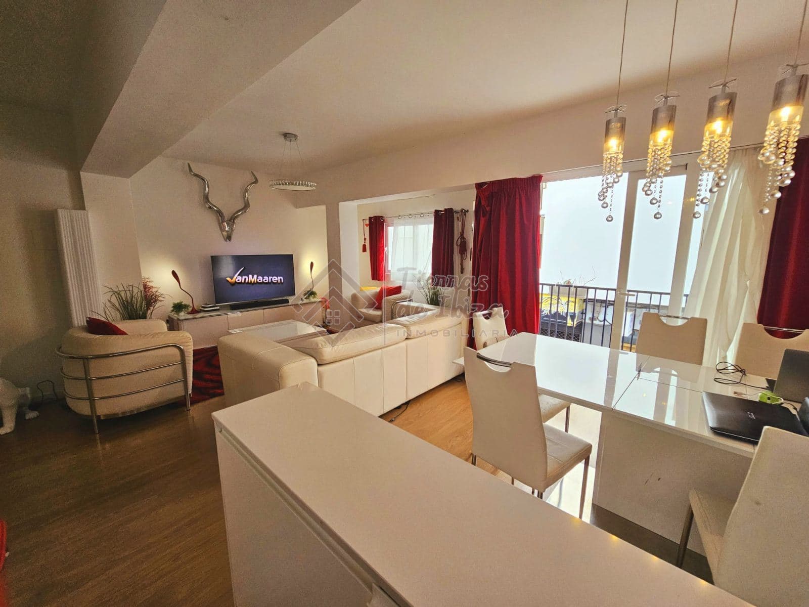 Piso de Lujo con Parking en el Centro de Ibiza - Foto 1