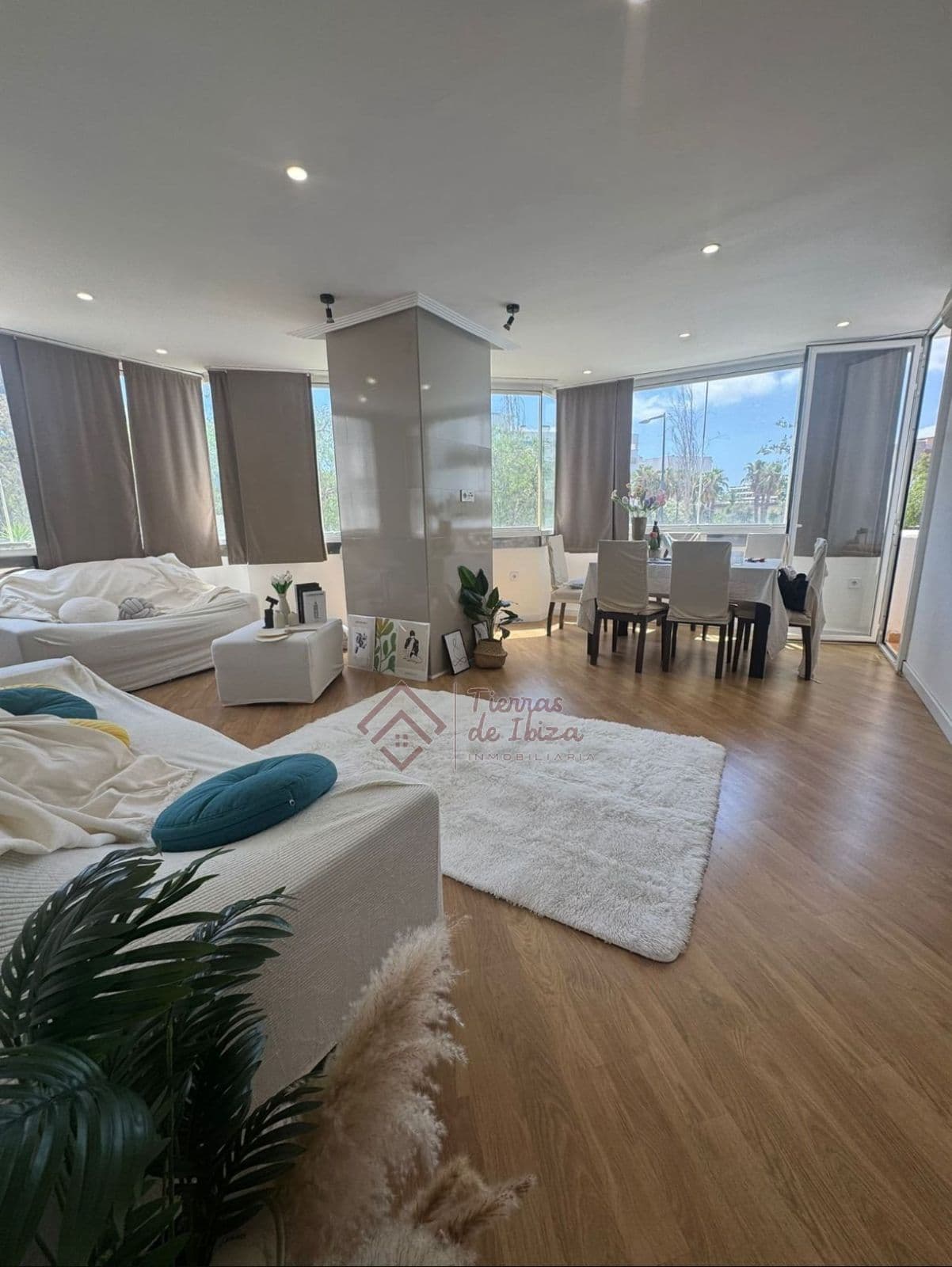 Apartamento con Piscina y Parking en Marina Botafoch-Alquiler Temporal - Foto 1