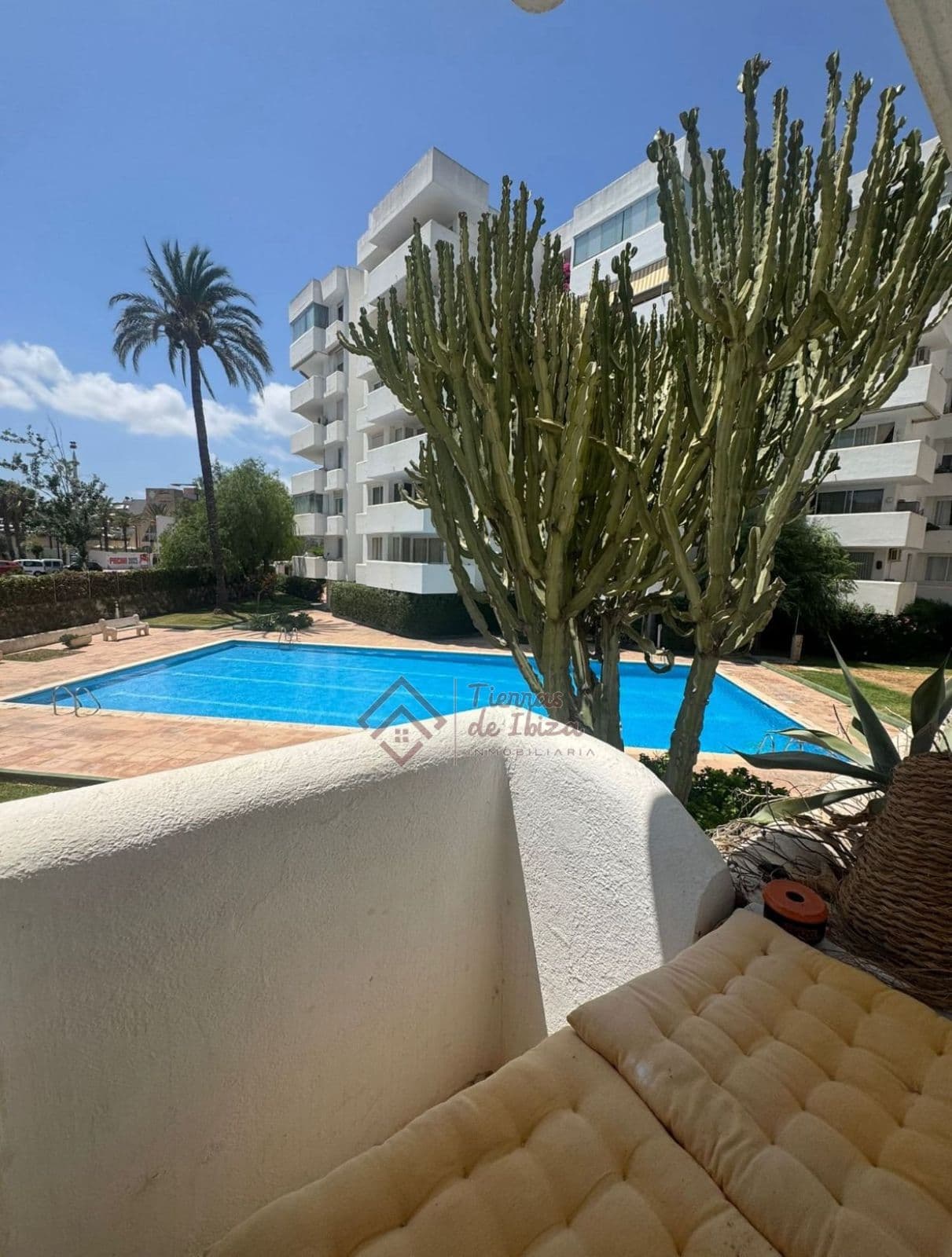 Apartamento con Piscina y Parking en Marina Botafoch-Alquiler Temporal - Foto 4