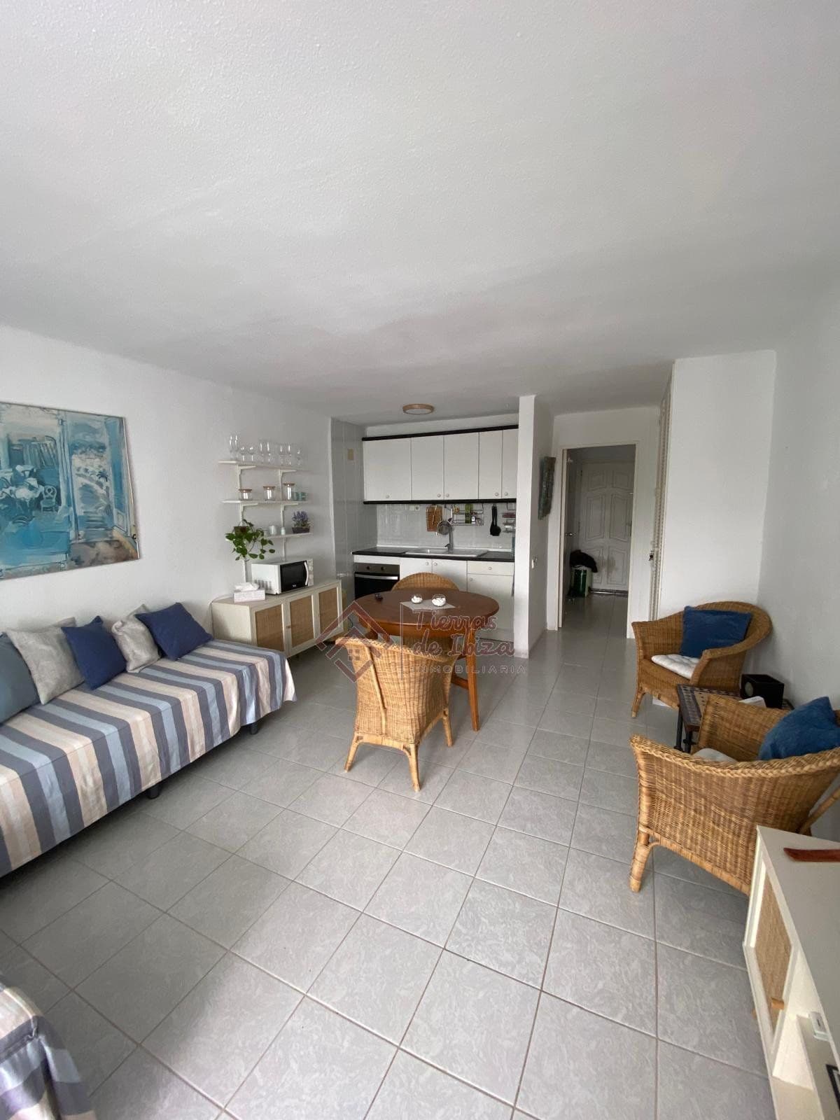 Estudio en Reformado en Santa Eulalia - Foto 2