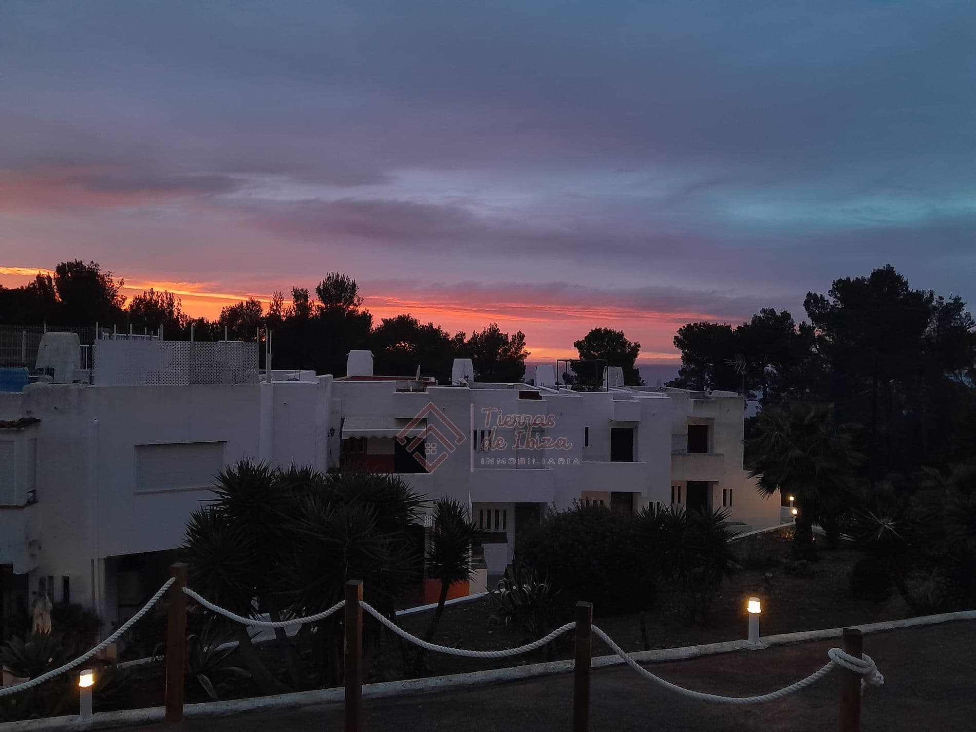 Tríplex en Alquiler de Larga Duración con Solárium en Urb. Isla Blanca (San Juan) - Foto 1