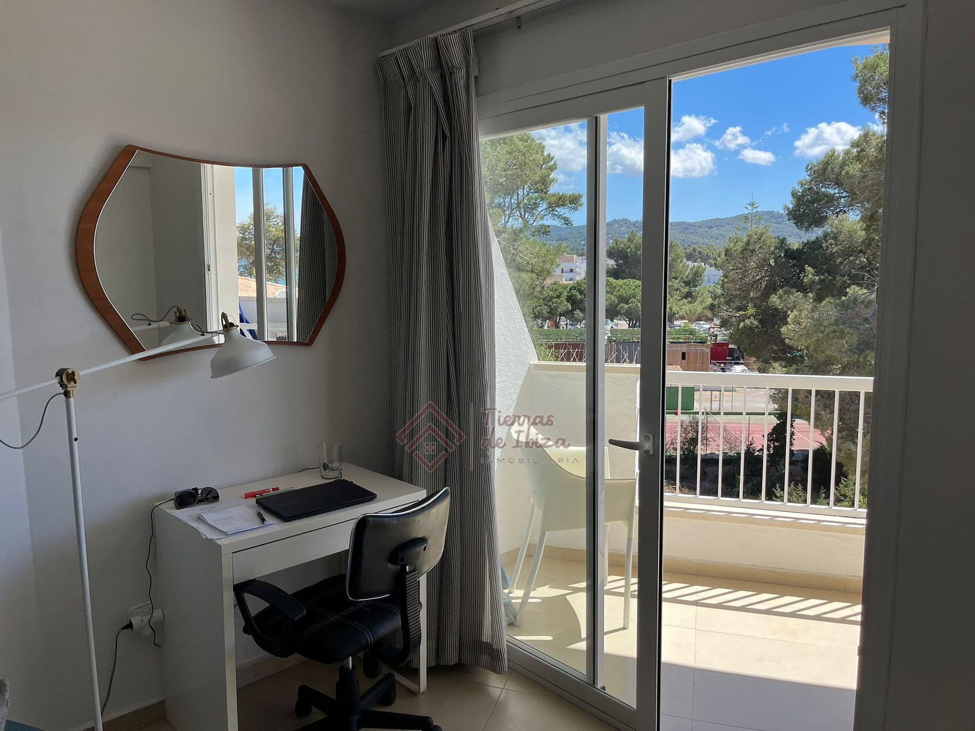 Apartamento en 1º Línea de Mar en Cala de Bou - Foto 4