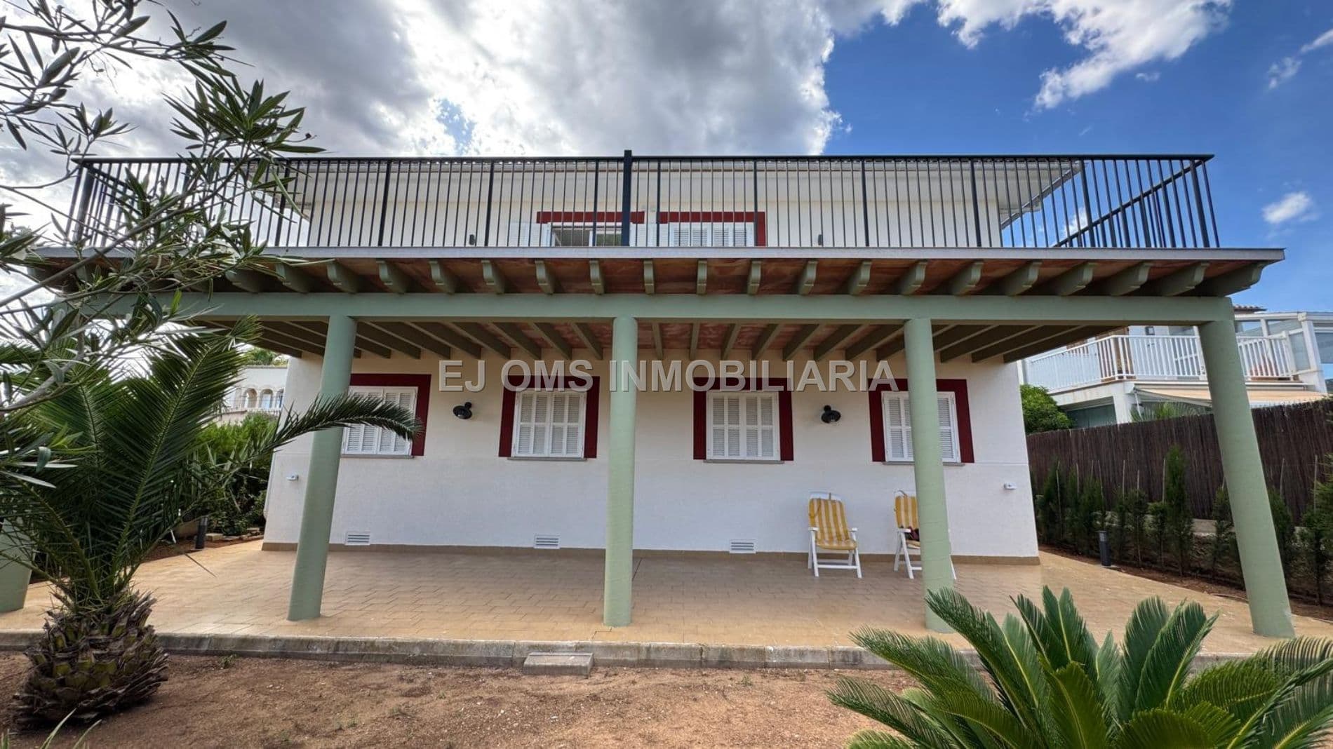 EXCLUSIVA CASA EN ALQUILER ZONA ALCUDIA – 230 m² recién reformada, a 100 metros del mar - Foto 1