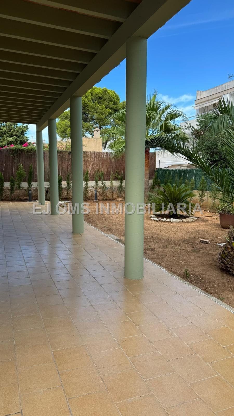 EXCLUSIVA CASA EN ALQUILER ZONA ALCUDIA – 230 m² recién reformada, a 100 metros del mar - Foto 5