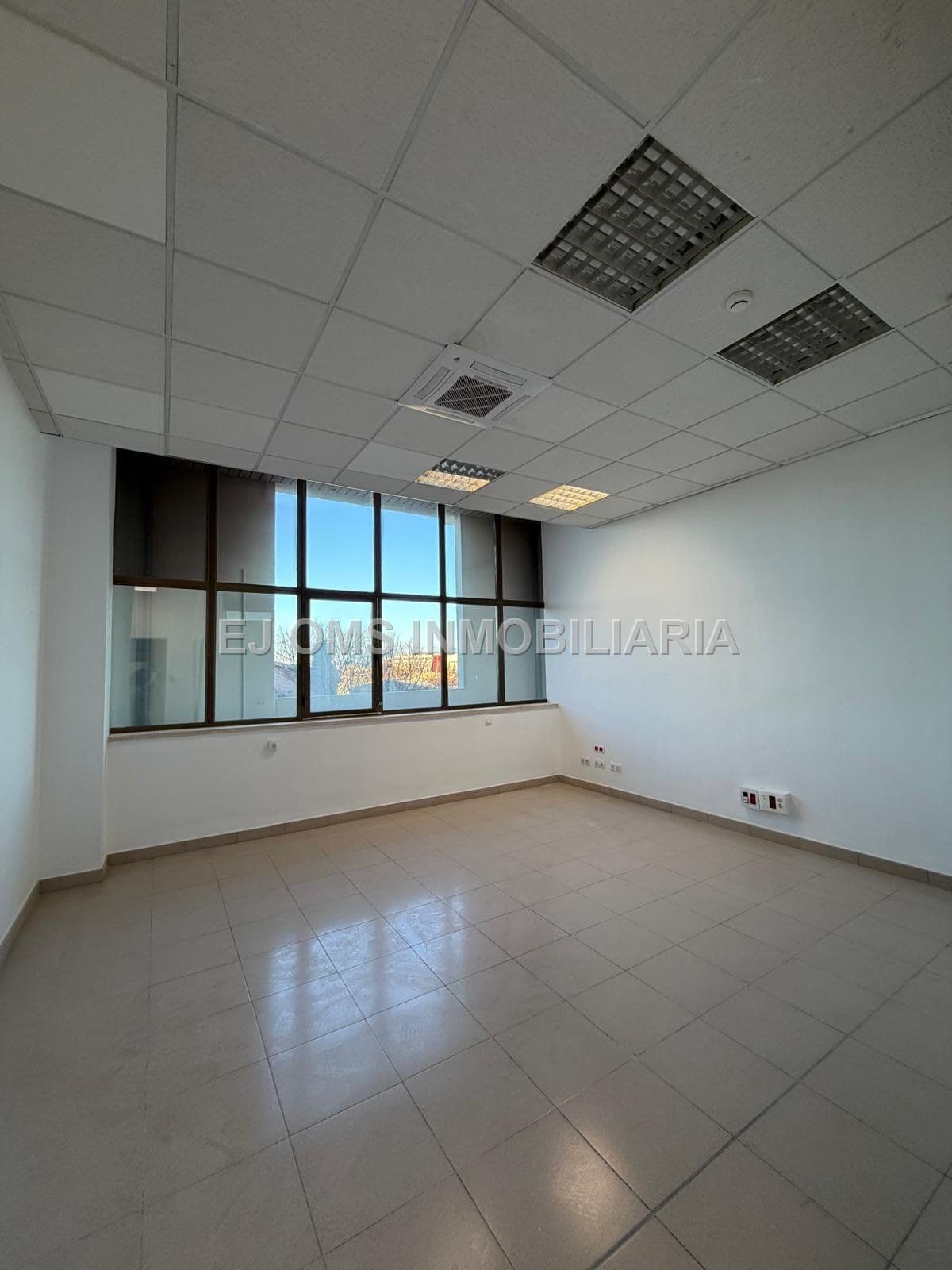 EN ALQUILER OFICINA DIVISIBLE. - Foto 5