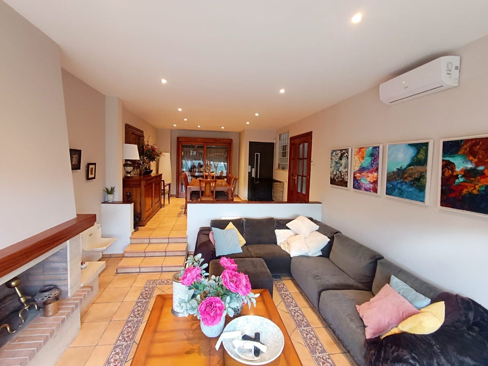 Magnífica casa en venta con ascensor,  piscina salina y amplio garaje - Foto 2