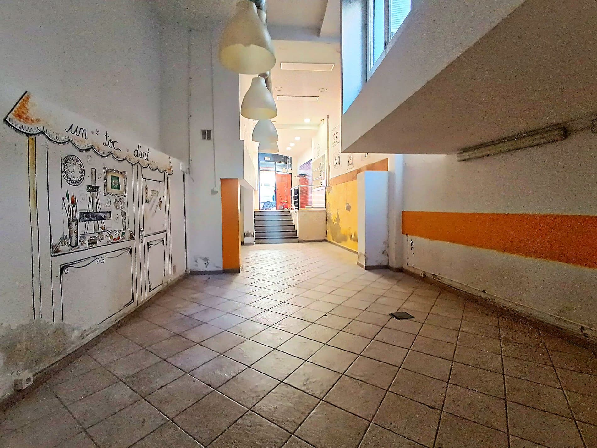 LOCAL EN ALQUILER EN PLENA ZONA COMERCIAL DE MOLINS DE REI - Foto 1