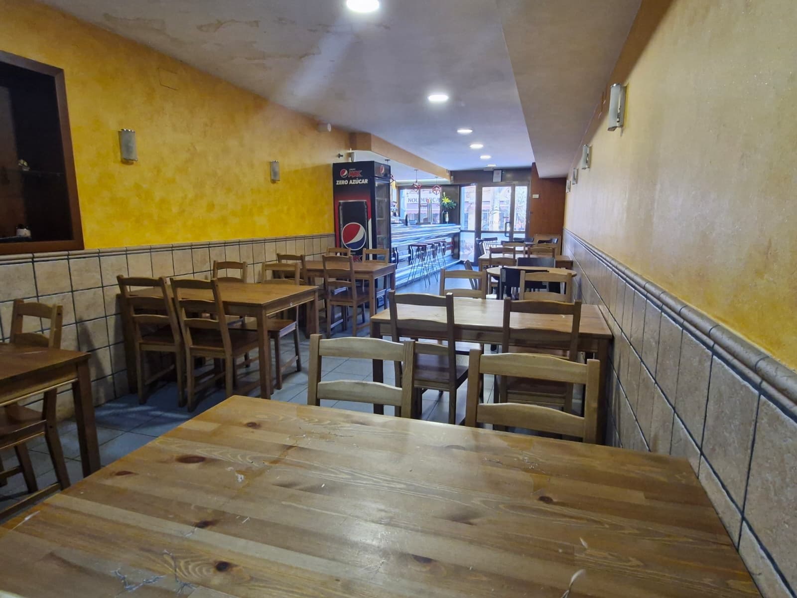 RESTAURANTE CONSOLIDADO EN VENTA EN PASSEIG DEL TERRAPLÉ - Foto 2