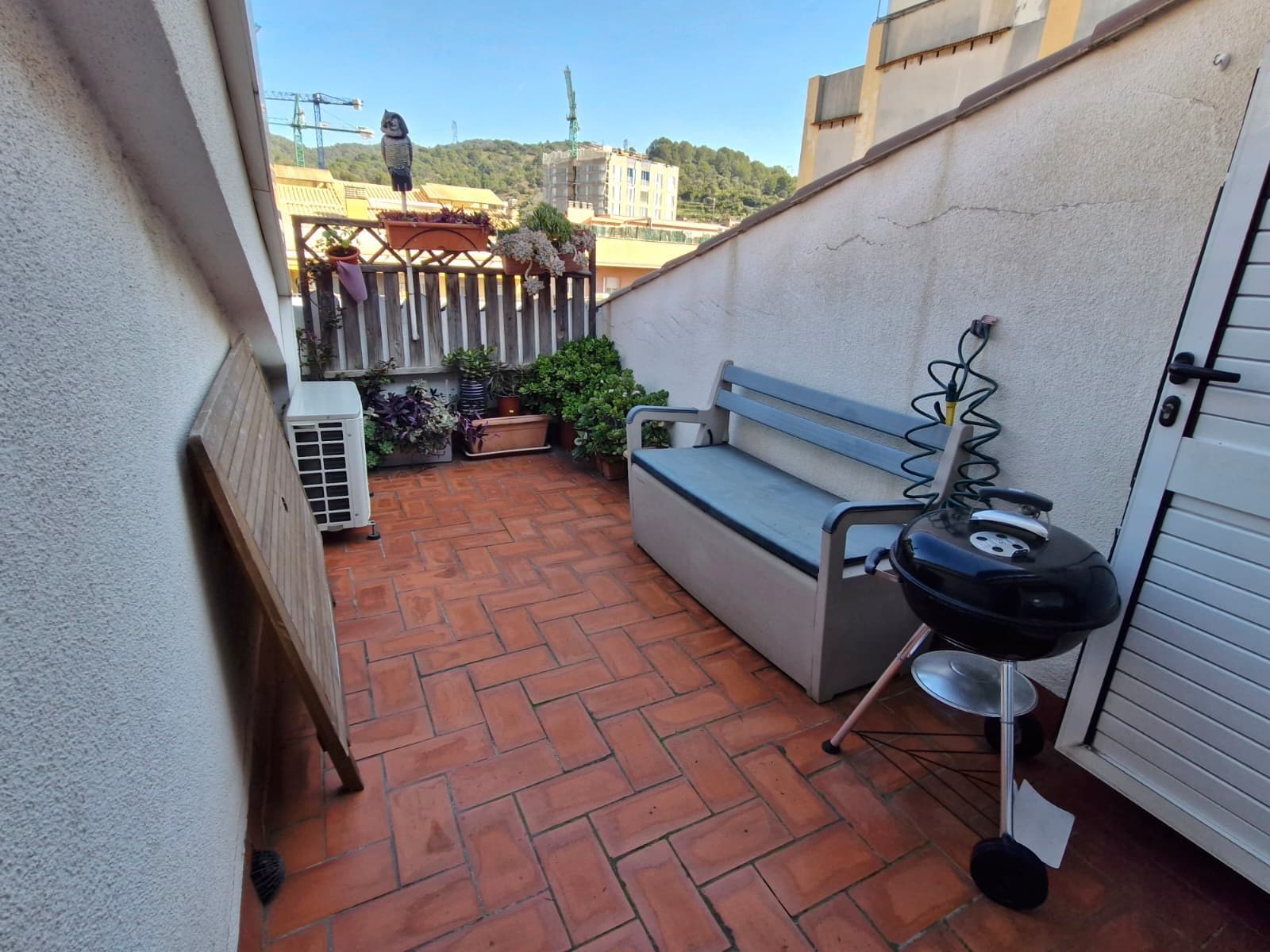 DÚPLEX CON PLAZA DE APARCAMIENTO - Foto 1