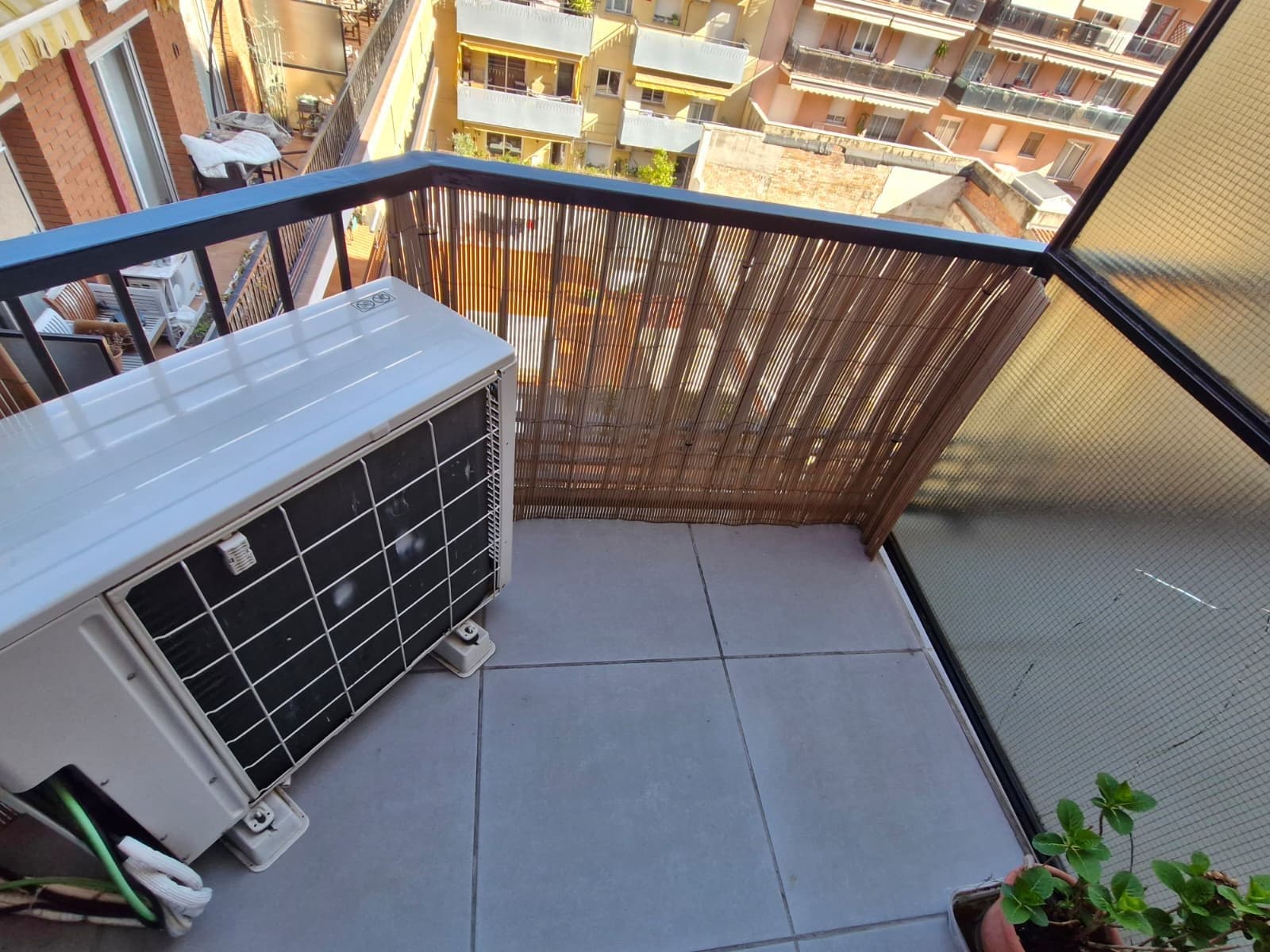 DÚPLEX CON PLAZA DE APARCAMIENTO - Foto 3