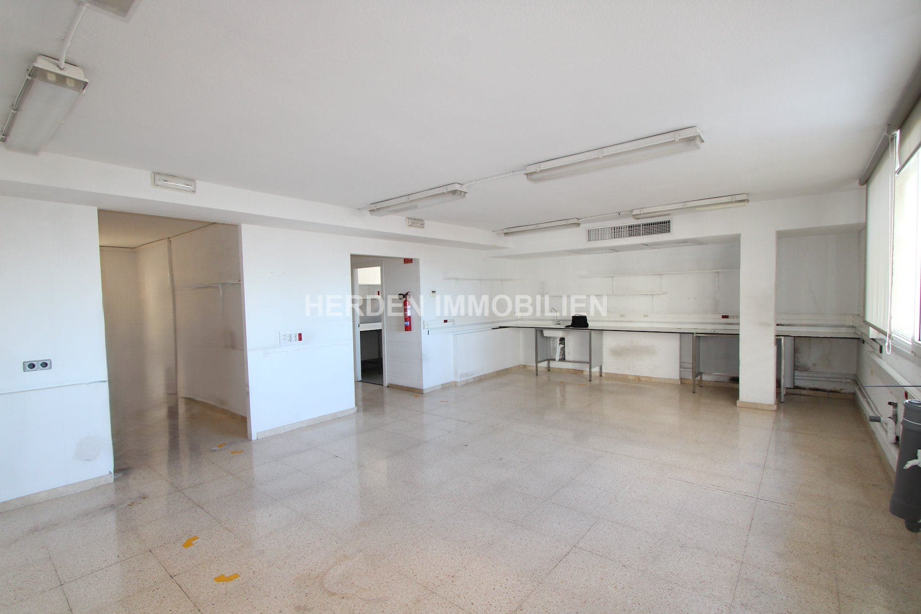 ALQUILER DE LOCAL COMERCIAL EN PORTO PI PALMA DE MALLORCA - Foto 1