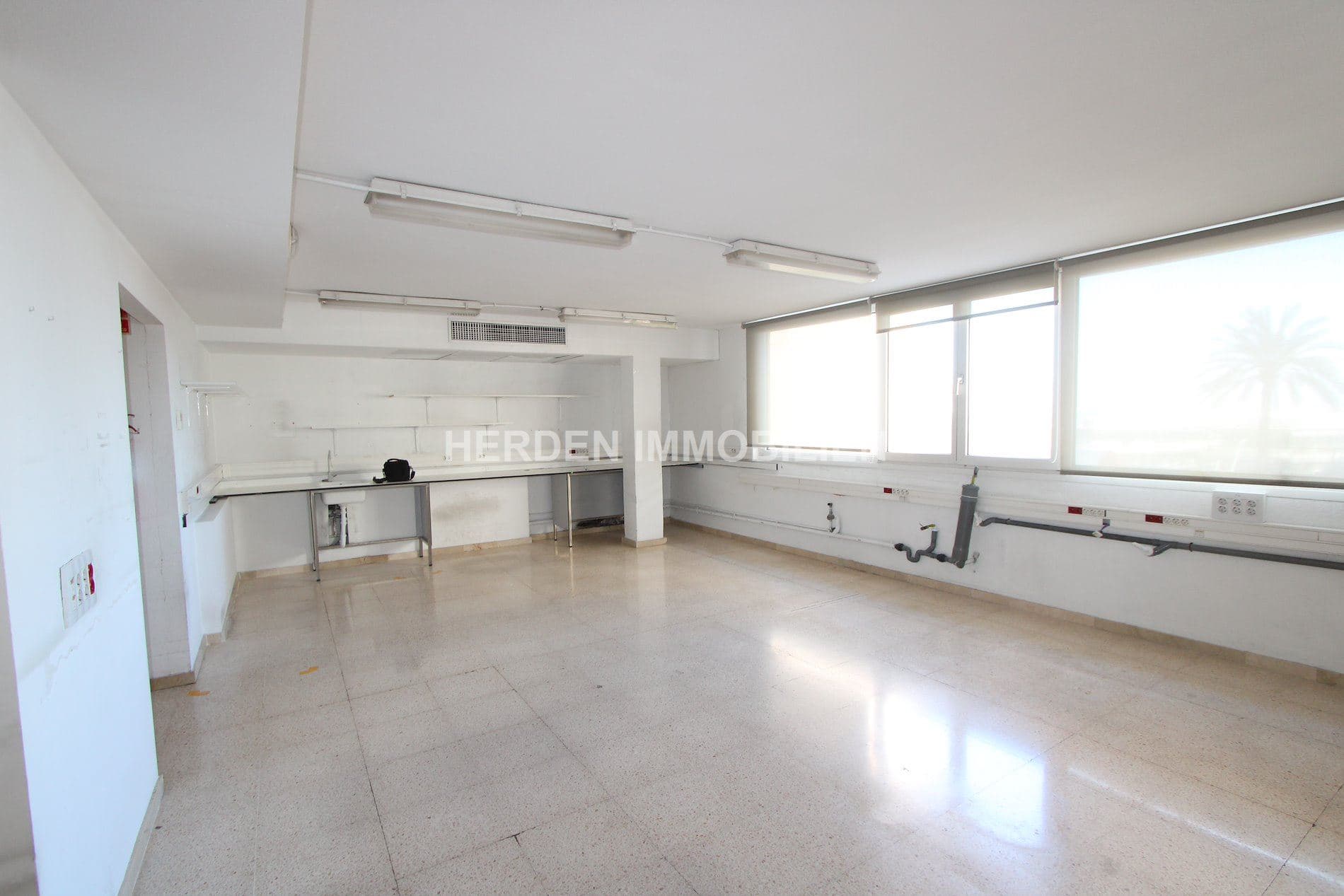 ALQUILER DE LOCAL COMERCIAL EN PORTO PI PALMA DE MALLORCA - Foto 2