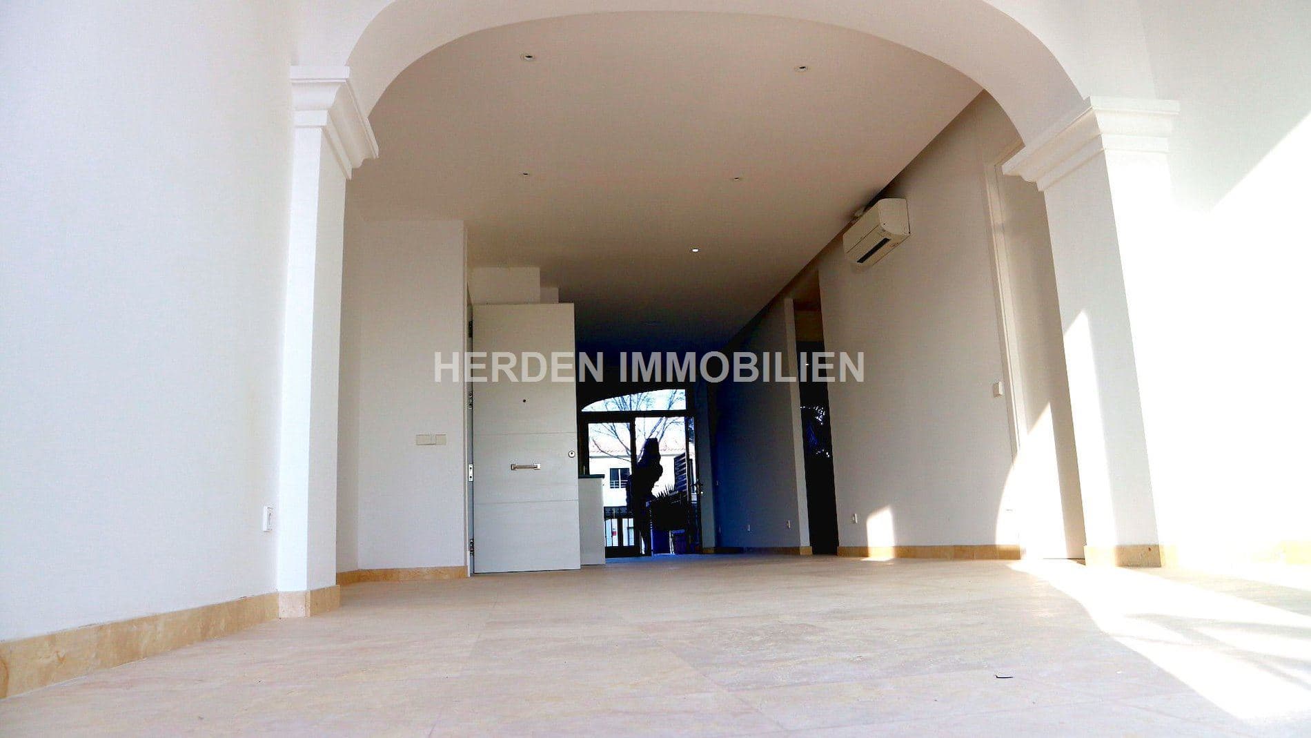 ALQUILER LARGA TEMPORADA PISO PLANTA BAJA PRIMERA LINEA MAR CIUDAD JARDIN PALMA DE MALLORCA - Foto 4