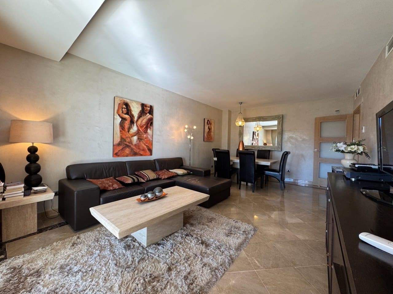 “Apartamento de 3 Dormitorios en Primera Línea de Playa – Puerto de la Duquesa” - Foto 5