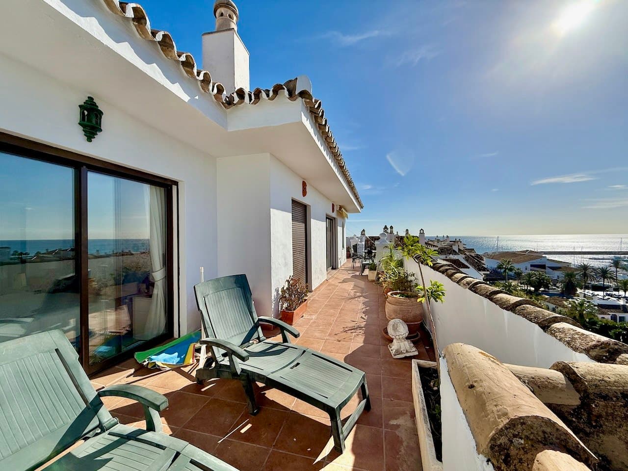 Ático exclusivo con privacidad absoluta y vistas panorámicas en Puerto de la Duquesa, Manilva.- - Foto 2