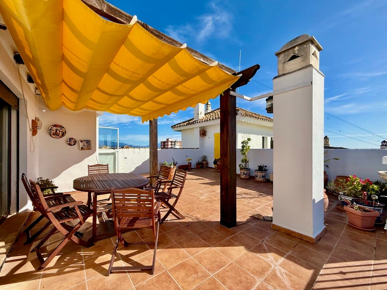 Ático exclusivo con privacidad absoluta y vistas panorámicas en Puerto de la Duquesa, Manilva.- - Foto 4