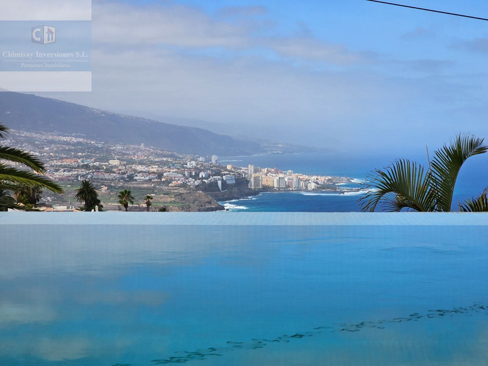 VILLA SOBRE ACANTILADO EN EL NORTE - Foto 1