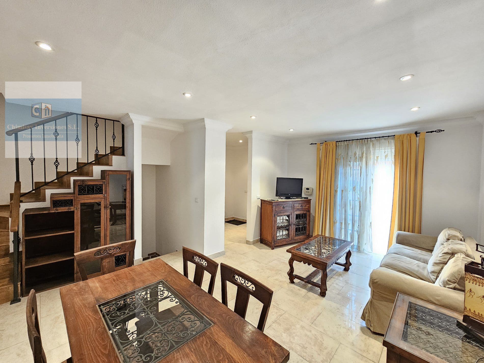 ADOSADO EN ALQUILER DE 3 DORMITORIOS LA QUINTA - Foto 1