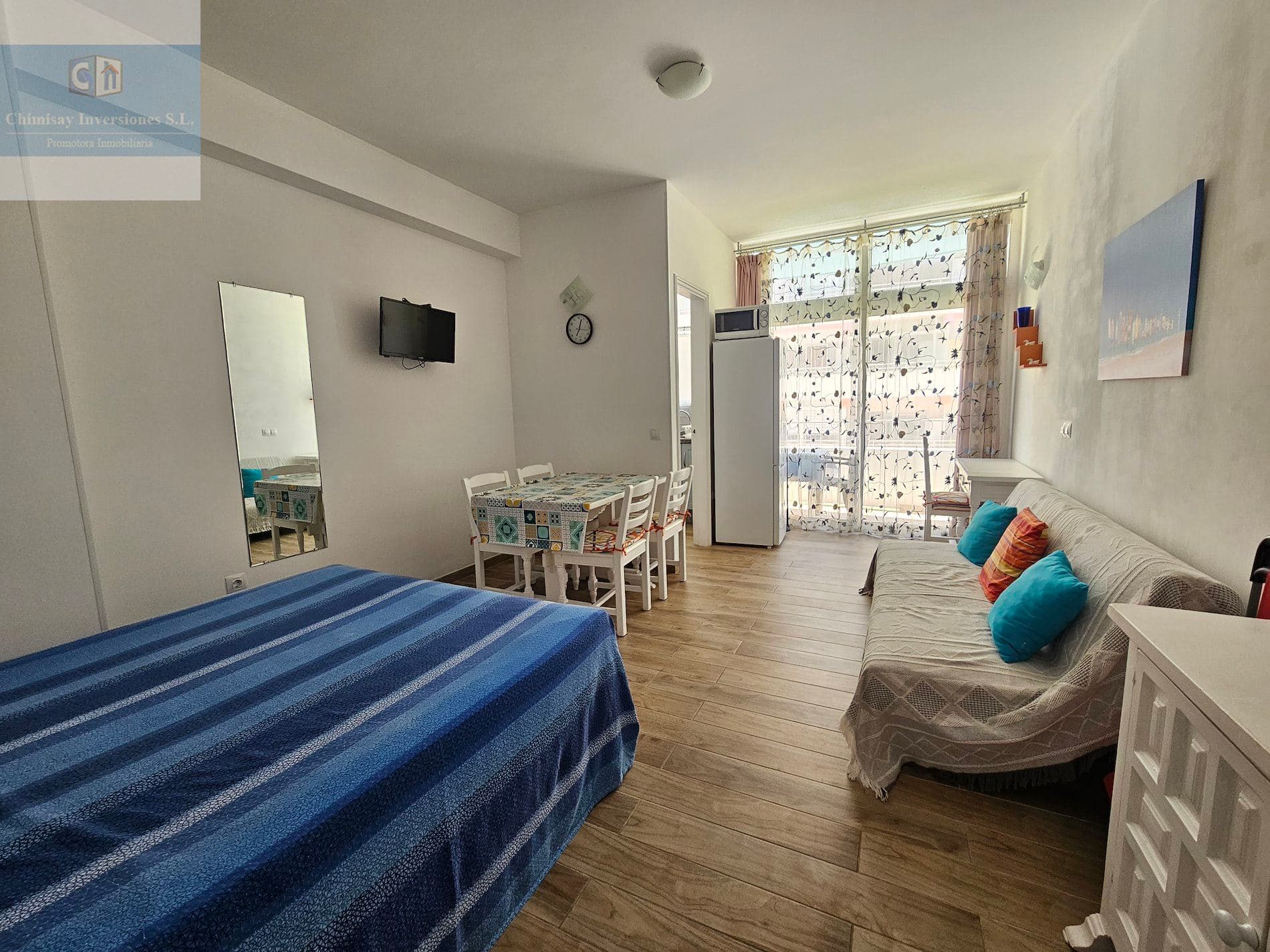 Amplio estudio reformado en costa Martiánez. - Foto 2