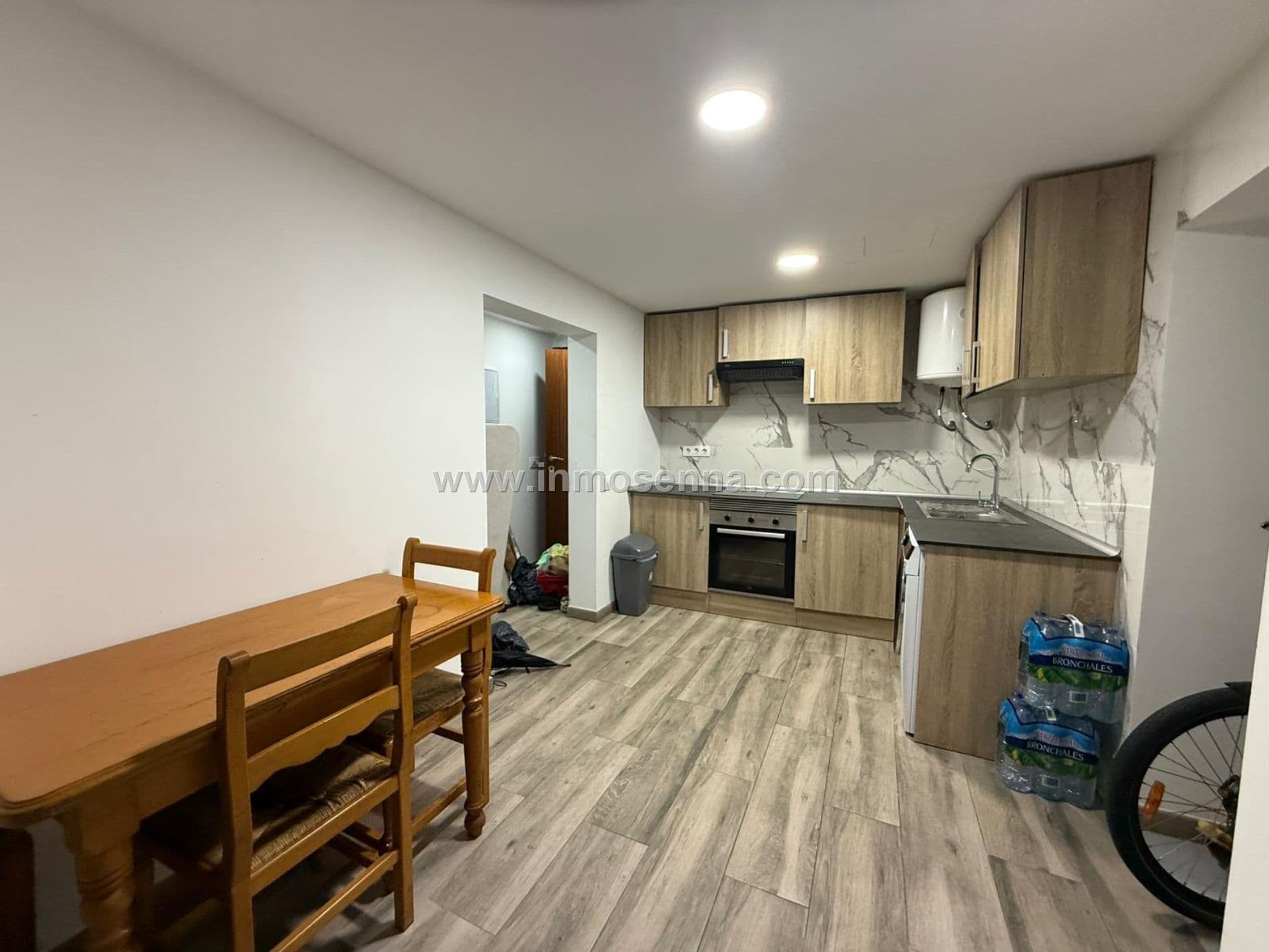 SE VENDE PLANTA BAJA TOTALMENTE REFORMADA EN COREA - Foto 1